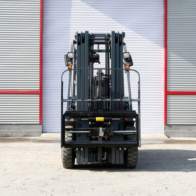 CPCD25 2.5ton Diesel Forklift with Triplex Container Mast and Side Shifter
