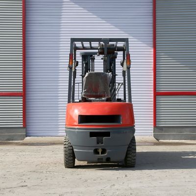 Min. Width of Right Angle Stacking 4110mm 2.5t 2.5ton 4-Wheel Diesel Forklift Truck