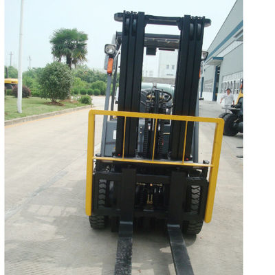 Ce ISO Approved 2ton Gasoline and LPG Dual Fuel Forklift Truck with Tcm Technology