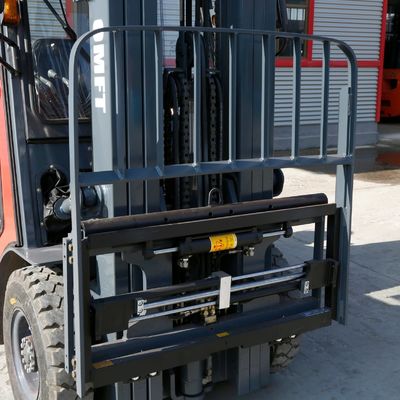 Min. Width of Right Angle Stacking 4280 3 Ton Lp Gas Forklift with Japan Nissan Engine