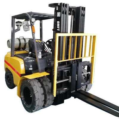 2445mm Min. Turning Radius 3ton Gasoline Forklift Wide-View Mast and Japan Nissan Engine