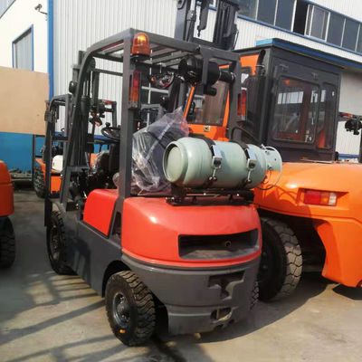 4wheels LPG Gasoline Petrol Forklift at 2t/2.5t/3t/3.5t with Cabin and Ce Certificate