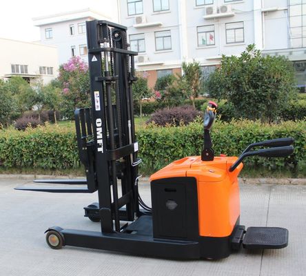 1600mm Lift Height 2 Ton Battery Operated Electric Reach Stacker for Pallet Stacking