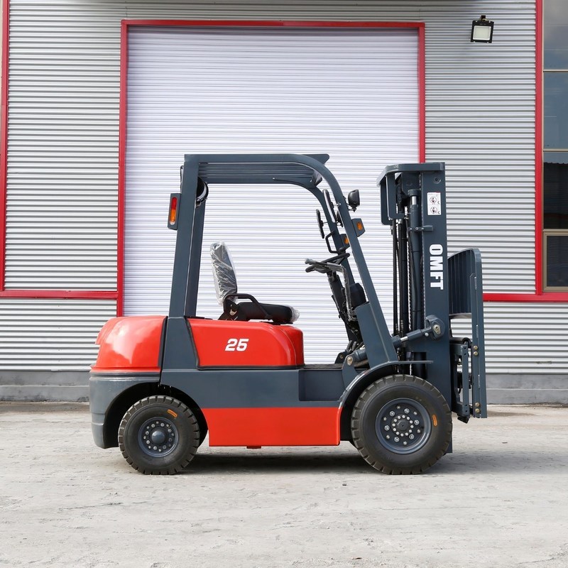 2.5ton Diesel Forklift Truck Forklift with Ce ISO Min. Width of Right Angle Channel 2100mm