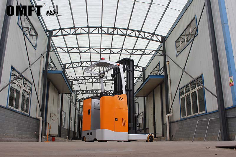 Electric Reach Truck 1.6ton 2.0ton 2.5ton with 8m Lifting Height Steel PU Material